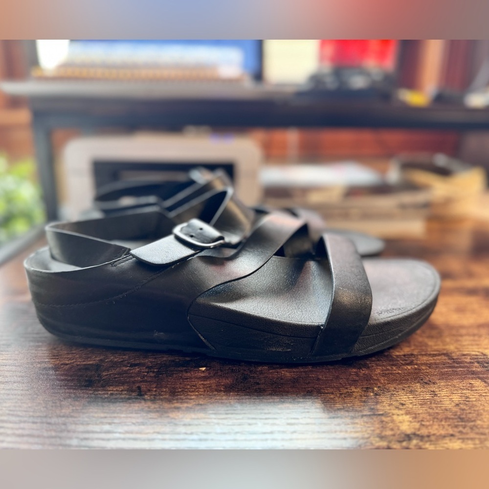 FitFlop Lulu Leather Back-Strap Sandals Black US 10